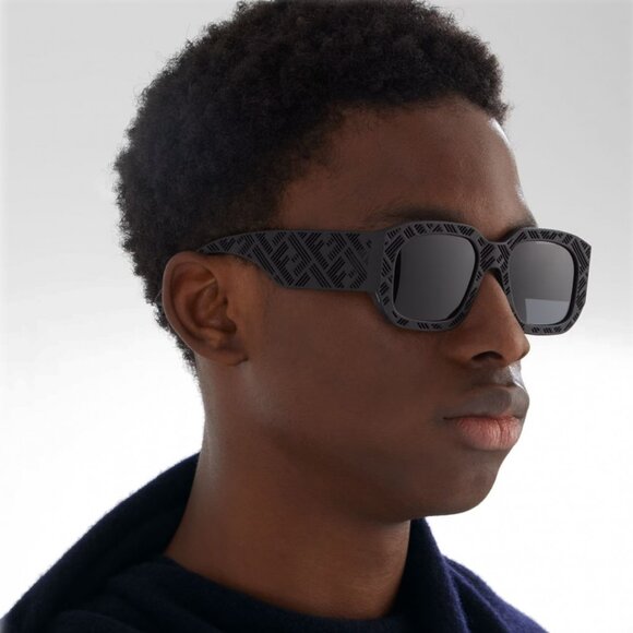 NEW FE40113I 02A FENDI SUNGLASSES MATTE BLACK UNISEX EYEWEAR FENDI - Picture 5 of 15